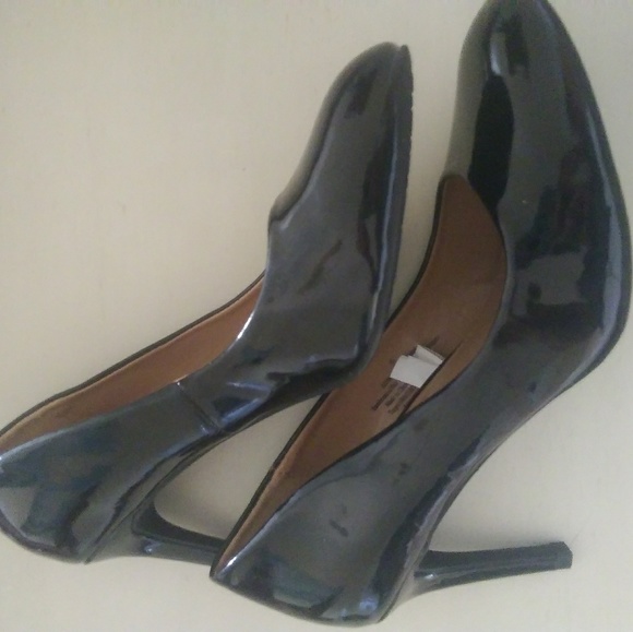 Merona black heels - Picture 3 of 3